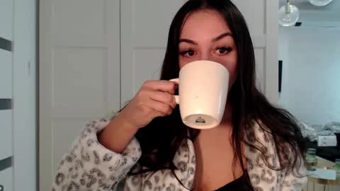 Snapshot of courtney_lux chatting on February 2026 07:48:01 AM Courtney online show from February 2026 07:48:01 AM