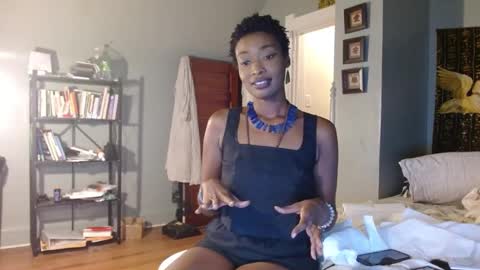 Courtney online show from October 2025 07:45:02 PM