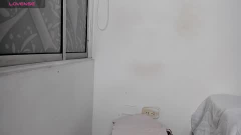 Snapshot of cowmarce chatting on October 2025 12:00:02 AM Marce Online 1pm - 7pm gmt-5 online show from October 2025 12:00:02 AM