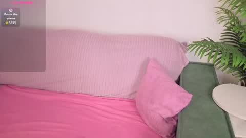 Snapshot of coy_emo_princess chatting on August 2026 01:35:01 PM coy_emo_princess online show from August 2026 01:35:01 PM
