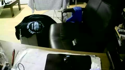 Snapshot of coyote017 chatting on January 2025 03:32:02 PM coyote017 online show from January 2025 03:32:02 PM