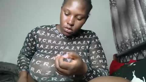 Snapshot of cozy_dion chatting on April 2026 05:31:02 PM Erykah online show from April 2026 05:31:02 PM
