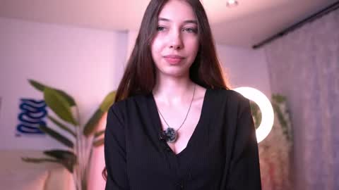 Snapshot of cozy_dream chatting on May 2026 04:18:01 AM Cute Naomi online show from May 2026 04:18:01 AM