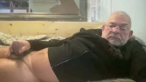 crapaud75018 online show from October 2025 06:45:01 AM