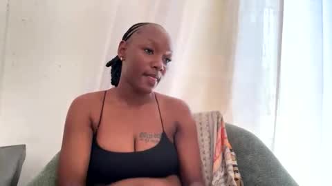 Snapshot of crave_meslowly chatting on May 2026 10:33:02 AM Taliee online show from May 2026 10:33:02 AM