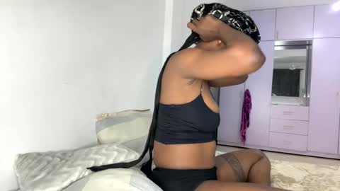 Snapshot of crave_meslowly chatting on July 2026 06:39:02 PM Taliee online show from July 2026 06:39:02 PM