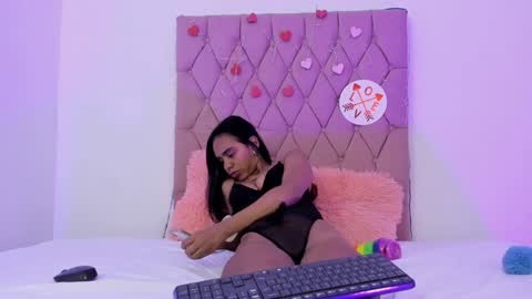 Snapshot of crazpaty69 chatting on January 2025 05:51:02 PM Sha and B online show from January 2025 05:51:02 PM