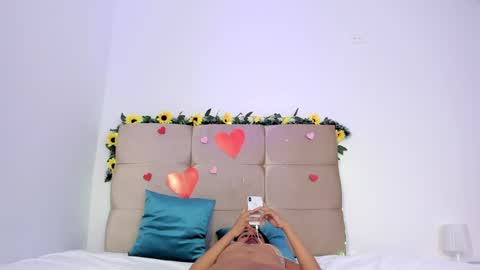 Snapshot of crazpaty69 chatting on January 2025 09:14:02 PM Sha and B online show from January 2025 09:14:02 PM