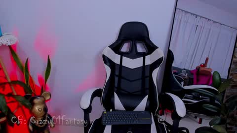 Laura  online show from January 2025 08:21:01 AM