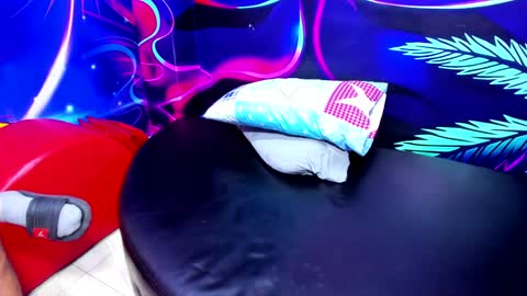 Snapshot of crazy_sexvip chatting on February 2026 03:32:01 AM - Girl ZOE and Boy Cain online show from February 2026 03:32:01 AM