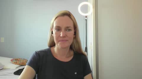 Anny online show from January 2026 12:32:01 PM