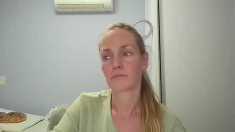 Anny online show from February 2026 12:30:02 AM