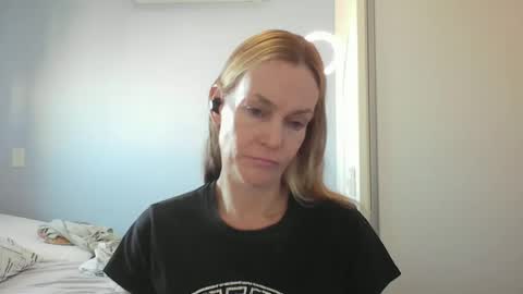 Anny online show from March 2026 10:52:01 AM