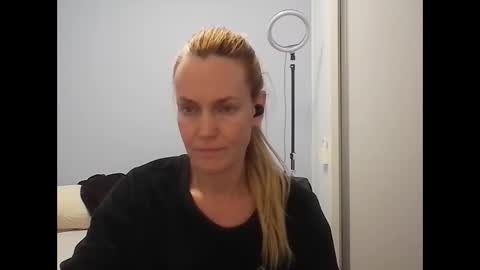 Snapshot of crazyanny chatting on May 2026 12:07:01 AM Anny online show from May 2026 12:07:01 AM