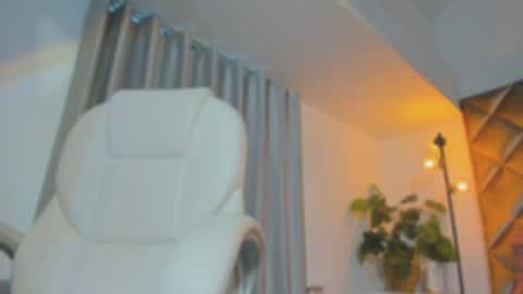 Snapshot of crazyorange4 chatting on June 2026 07:42:01 PM You can ask online show from June 2026 07:42:01 PM
