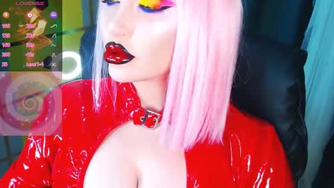 Snapshot of crazypinkyball chatting on October 2025 03:57:02 PM Roxy online show from October 2025 03:57:02 PM