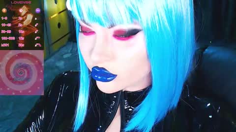 Roxy online show from November 2025 02:35:01 PM