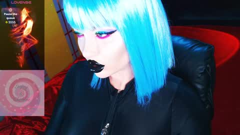 Snapshot of crazypinkyball chatting on May 2026 02:57:01 PM Roxy online show from May 2026 02:57:01 PM