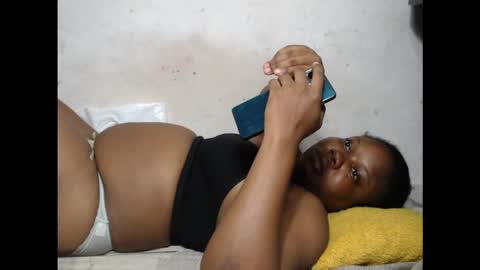 Snapshot of crazyslut17 chatting on September 2025 08:32:02 PM crazyslut17 online show from September 2025 08:32:02 PM