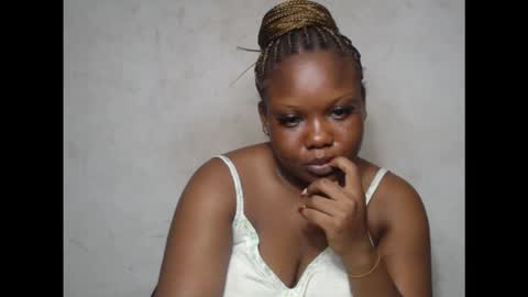 Snapshot of crazyslut17 chatting on October 2025 07:54:01 PM crazyslut17 online show from October 2025 07:54:01 PM