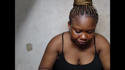 Snapshot of crazyslut17 chatting on October 2025 08:28:01 PM crazyslut17 online show from October 2025 08:28:01 PM