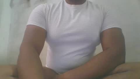 crazzy_booy online show from January 2026 04:15:01 AM