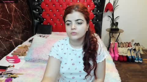 Snapshot of crazzy_pussy chatting on February 2025 10:49:02 PM Ana  online show from February 2025 10:49:02 PM