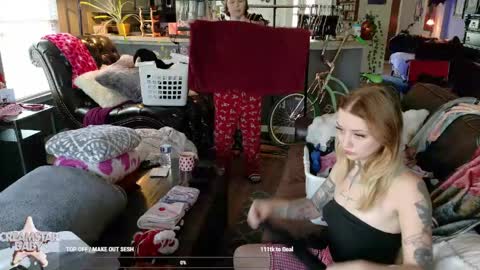 Snapshot of creamstarbaby chatting on May 2026 07:44:01 PM CHEETA KITTEN online show from May 2026 07:44:01 PM