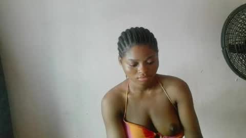 Snapshot of creamy_babyx chatting on May 2026 04:04:02 PM Creamy babyx online show from May 2026 04:04:02 PM