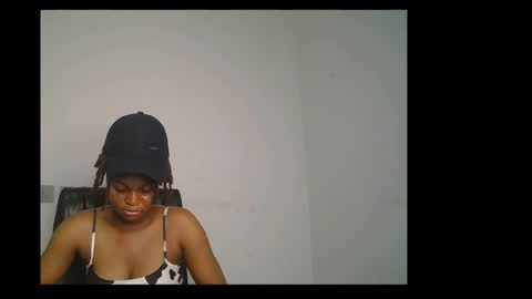 Snapshot of creamy_juicypussy chatting on March 2025 12:12:02 PM Lady jasmine online show from March 2025 12:12:02 PM