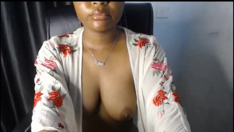 Snapshot of creamy_juicypussy chatting on September 2025 10:32:02 PM Lady jasmine online show from September 2025 10:32:02 PM