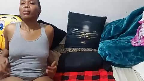 creamyhub online show from December 2025 09:32:02 PM