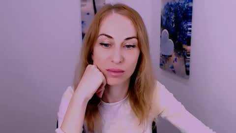 Snapshot of create_your_own_sun chatting on September 2025 01:23:02 PM Lera online show from September 2025 01:23:02 PM