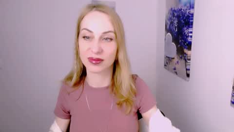 Snapshot of create_your_own_sun chatting on February 2026 01:45:01 PM Lera online show from February 2026 01:45:01 PM