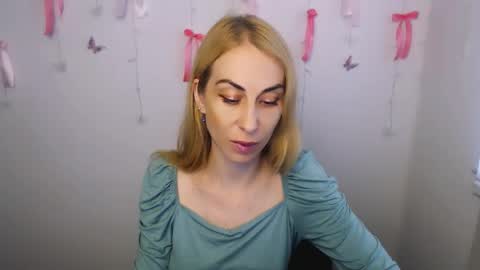 Snapshot of create_your_own_sun chatting on July 2026 12:29:01 PM Lera online show from July 2026 12:29:01 PM