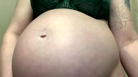 Breed me daddy  online show from February 2026 06:12:02 PM