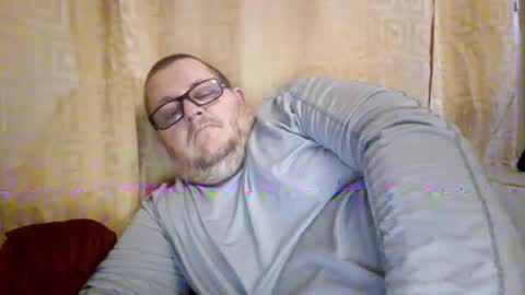Snapshot of creeeping_death chatting on January 2026 05:11:02 AM The hopeless romantic online show from January 2026 05:11:02 AM
