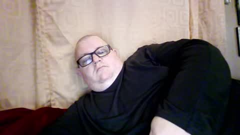 Snapshot of creeeping_death chatting on February 2026 08:29:02 PM The hopeless romantic online show from February 2026 08:29:02 PM