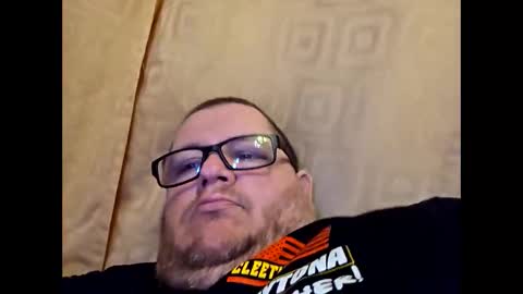 Snapshot of creeeping_death chatting on February 2026 10:11:01 PM The hopeless romantic online show from February 2026 10:11:01 PM