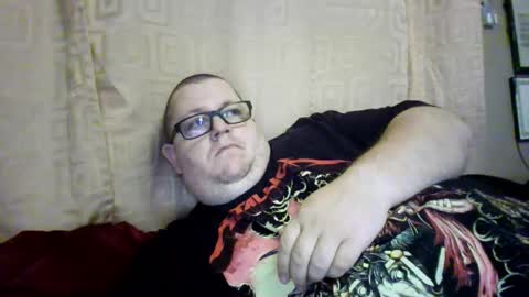 Snapshot of creeeping_death chatting on March 2026 08:37:01 PM The hopeless romantic online show from March 2026 08:37:01 PM