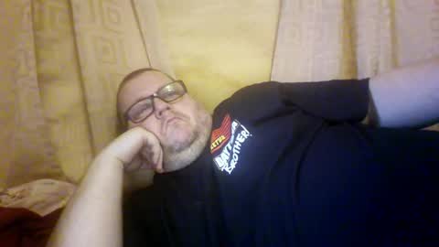 Snapshot of creeeping_death chatting on April 2026 01:32:01 AM The hopeless romantic online show from April 2026 01:32:01 AM