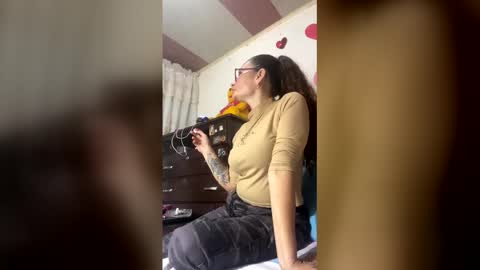 crespavale online show from March 2026 05:28:01 PM