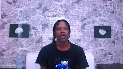 CriisBrown  online show from November 2025 11:20:02 AM