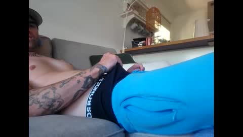 Snapshot of crimcouple chatting on February 2026 01:59:02 AM crimcouple online show from February 2026 01:59:02 AM