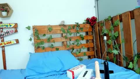 cris_dulce online show from February 2026 12:12:01 AM