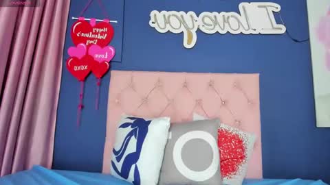 Cris Evanz online show from February 2025 04:48:02 PM