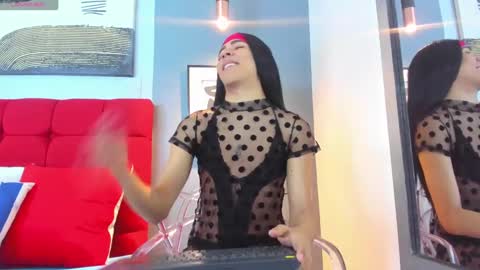 Cris Evanz online show from September 2025 09:48:01 PM