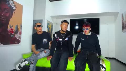 crismens online show from October 2025 12:45:01 PM