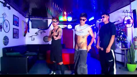 crismens online show from December 2025 08:26:02 PM