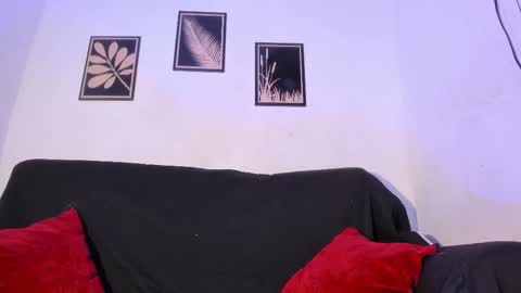 Snapshot of criss_zuri chatting on February 2026 12:10:02 PM criss_zuri online show from February 2026 12:10:02 PM